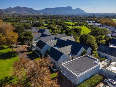 House For Sale in Steenberg Golf Estate, Cape Town